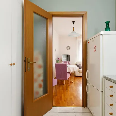 Apartment By Me
