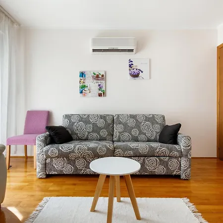 Apartment By Me *